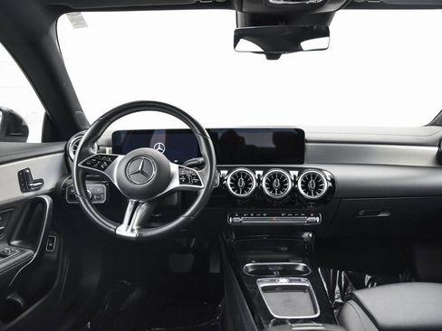 Used 2025 Mercedes-Benz CLA 250 4MATIC image 24