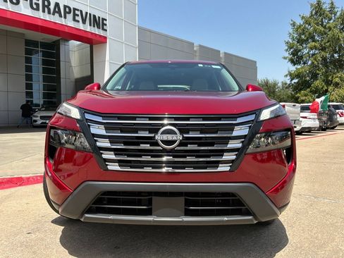 Used 2025 Nissan Rogue SV FWD image 3