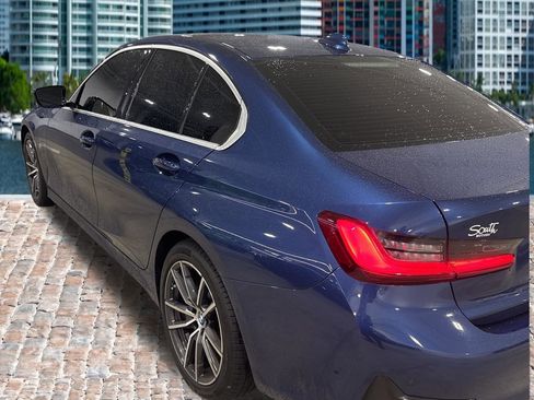 Used 2022 BMW 330i Sedan w/ Convenience Package RWD image 4