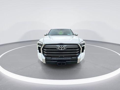 Used 2025 Toyota Tundra Limited AWD/4WD image 3