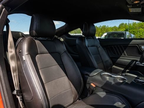 Used 2018 Ford Mustang GT Premium w/ GT Performance Package RWD image 16