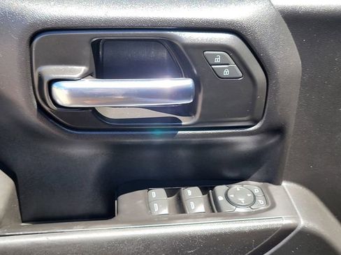 Used 2020 Chevrolet Silverado 1500 Custom w/ Custom Value Package RWD image 8