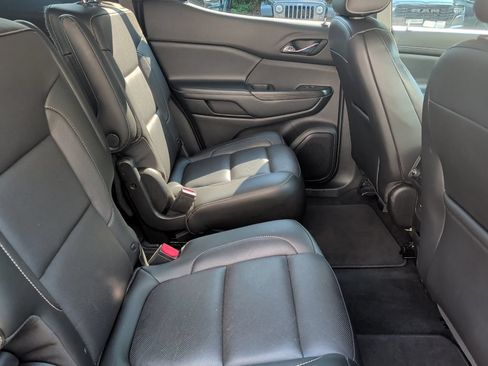 Used 2019 GMC Acadia SLT w/ LPO, Floor Liner Package AWD/4WD image 15