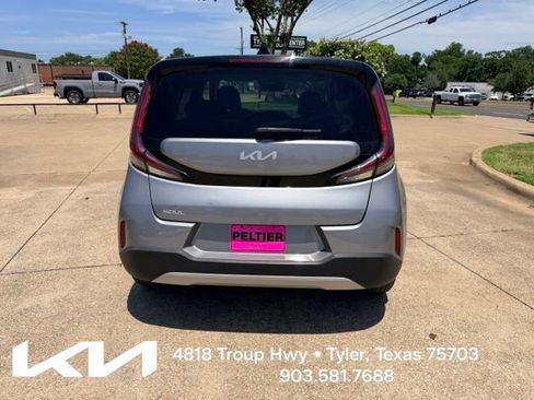 Certified 2025 Kia Soul LX w/ LX Technology Package FWD image 8