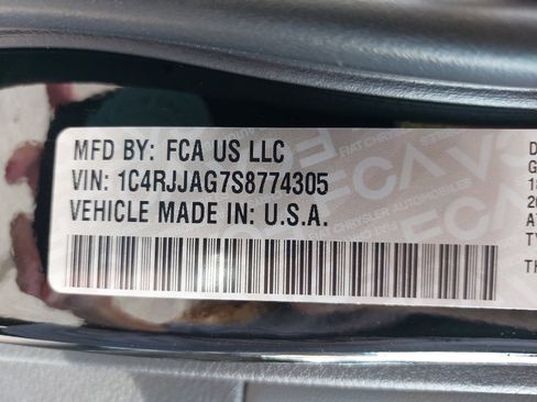 New 2025 Jeep Grand Cherokee L Laredo w/ Luxury Tech Group I image 39