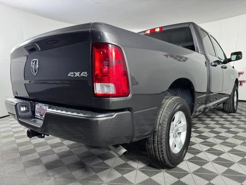 Used 2018 RAM 1500 Express AWD/4WD image 24