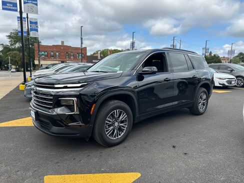 Used 2024 Chevrolet Traverse LT w/ Enhanced Driving Package AWD/4WD image 6