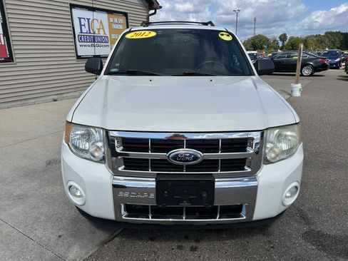 Used 2012 Ford Escape XLT AWD/4WD image 2