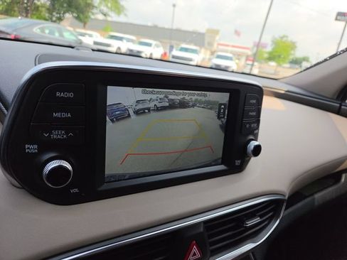 Used 2020 Hyundai Santa Fe SEL FWD image 12