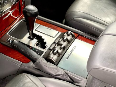 Used 2008 Lexus LX 570 4WD image 40