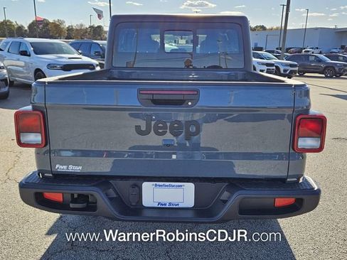 New 2026 Jeep Gladiator Sport image 9