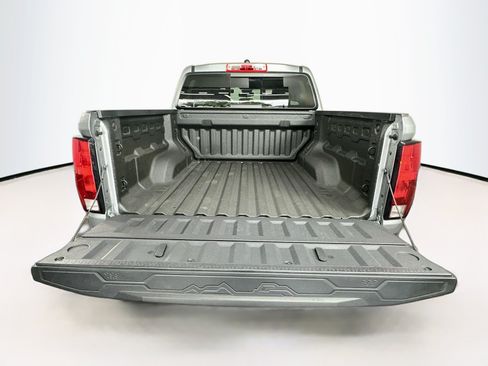Used 2025 Chevrolet Colorado Trail Boss AWD/4WD image 29