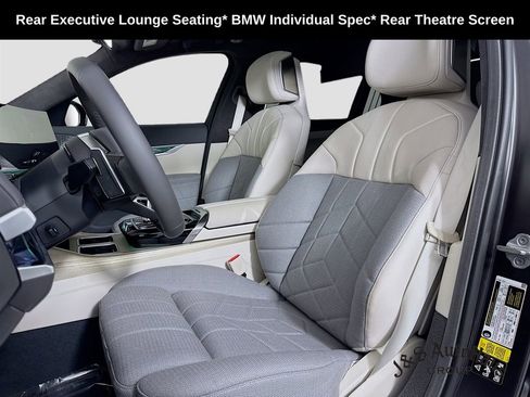 Used 2023 BMW 760i xDrive AWD/4WD image 11