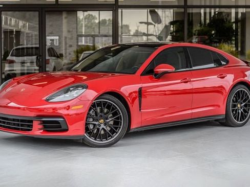 Used 2018 Porsche Panamera 4 image 2