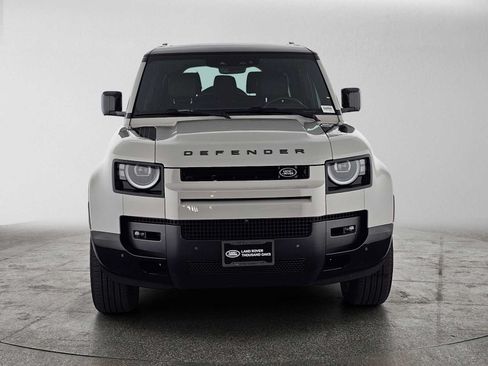 Used 2026 Land Rover Defender 130 X-Dynamic SE AWD/4WD image 8