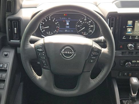 Used 2026 Nissan Frontier SV w/ SV Convenience Package RWD image 19