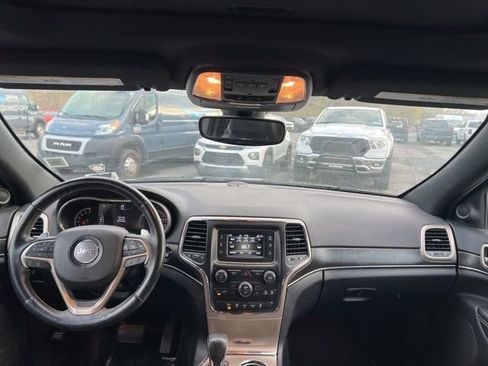 Used 2017 Jeep Grand Cherokee Limited AWD/4WD image 10