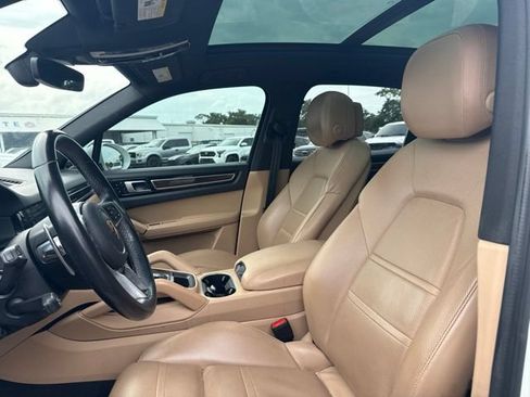 Used 2019 Porsche Cayenne AWD/4WD image 10