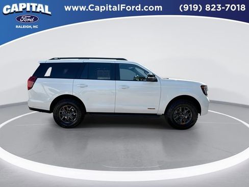 Certified 2025 Ford Expedition Tremor image 9