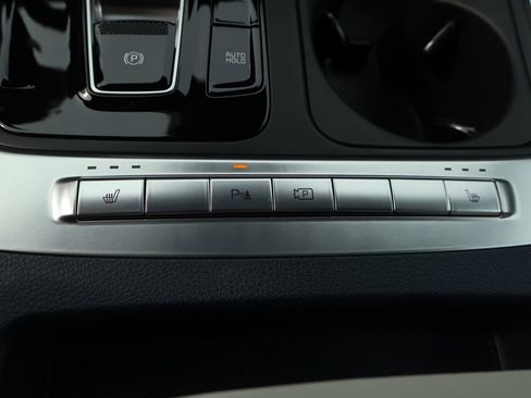 New 2026 Kia Carnival EX FWD image 37