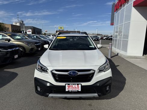 Used 2022 Subaru Outback Limited AWD/4WD image 5