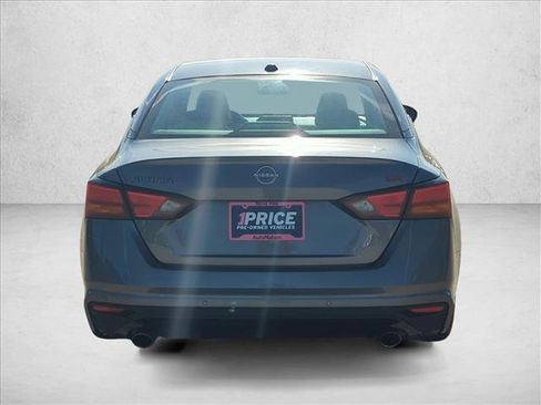 Used 2024 Nissan Altima 2.5 SR image 7