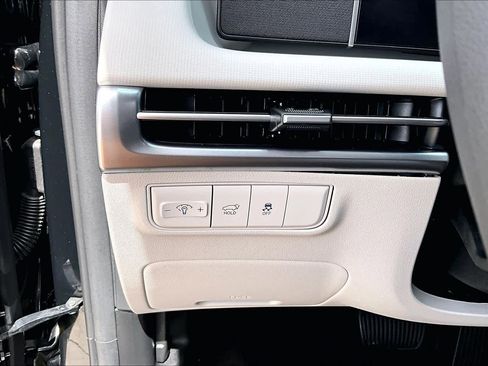 Certified 2025 Hyundai Tucson SEL FWD image 32
