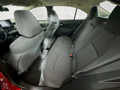 Used 2021 Toyota Corolla LE image 26