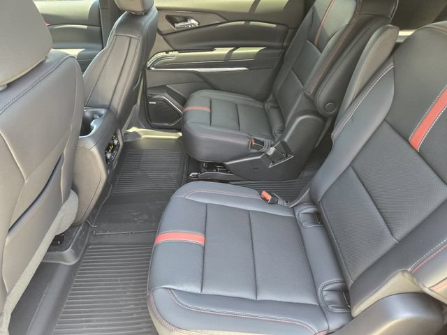 New 2026 Chevrolet Traverse RS w/ LPO, Floor Liner Package FWD image 22