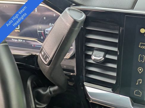 Certified 2025 GMC Sierra 1500 SLT image 38