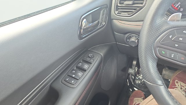 Used 2025 Dodge Durango GT AWD/4WD image 19