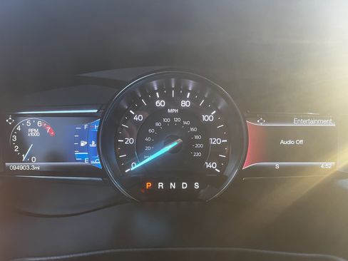 Used 2017 Ford Explorer XLT w/ Equipment Group 201A image 14