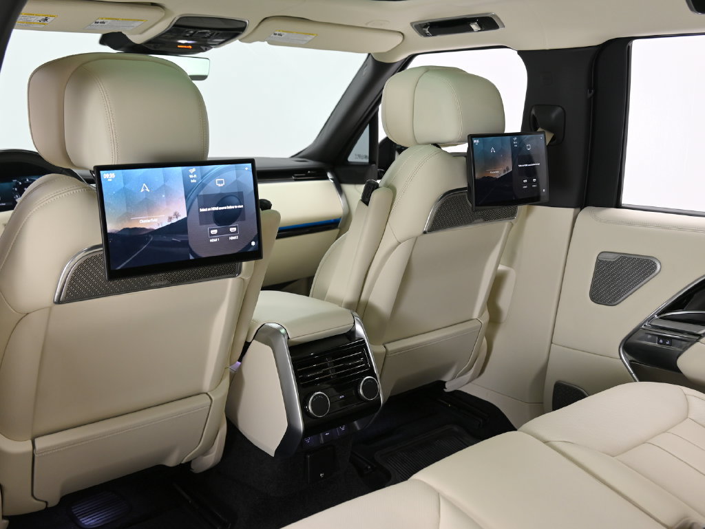 Used 2025 Land Rover Range Rover Long Wheelbase Autobiography AWD/4WD image 19