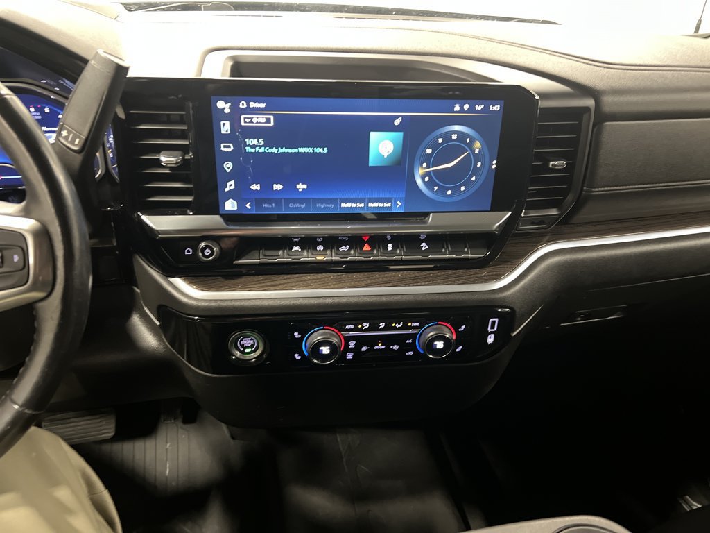 Certified 2022 Chevrolet Silverado 1500 RST AWD/4WD image 23