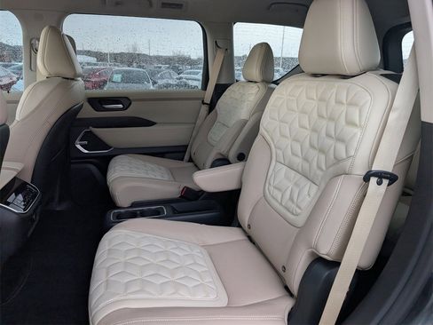 New 2026 Nissan Armada Platinum image 20