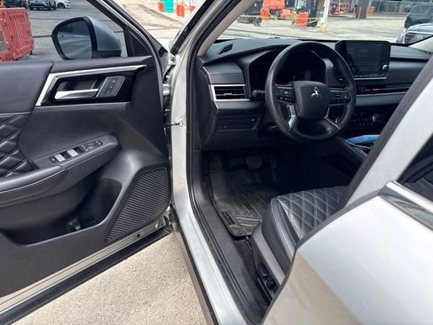 Used 2023 Mitsubishi Outlander SEL AWD/4WD image 21