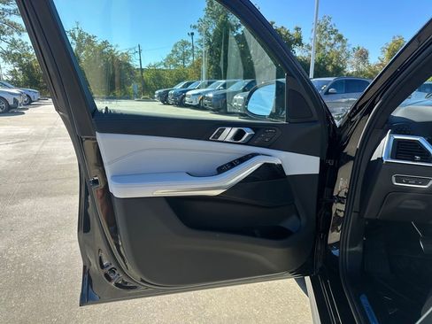 New 2026 BMW X7 xDrive40i w/ M Sport Package image 14
