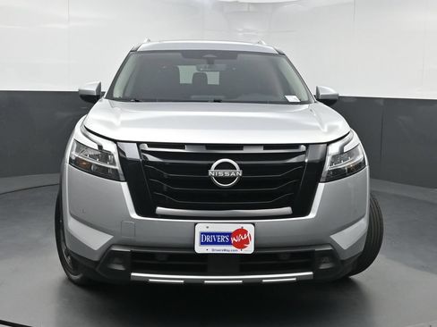 Used 2024 Nissan Pathfinder SL w/ SL Premium Package FWD image 42
