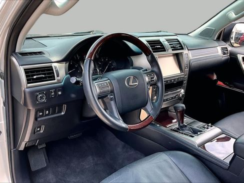 Used 2015 Lexus GX 460 w/ Premium Package AWD/4WD image 18