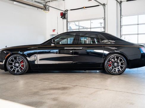 Used 2022 Rolls-Royce Ghost Black Badge image 9