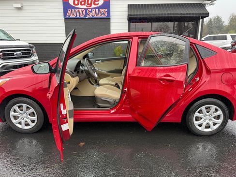 Used 2013 Hyundai Accent GLS image 14