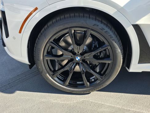 New 2026 BMW X7 xDrive40i w/ M Sport Package image 11