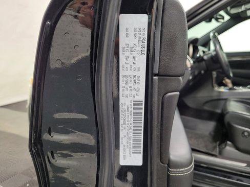 Used 2017 Jeep Grand Cherokee Overland AWD/4WD image 33