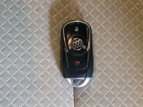 Used 2017 Buick Encore Preferred image 32