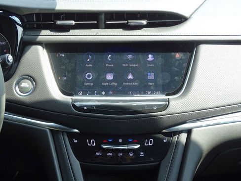 New 2025 Cadillac XT5 Luxury image 26