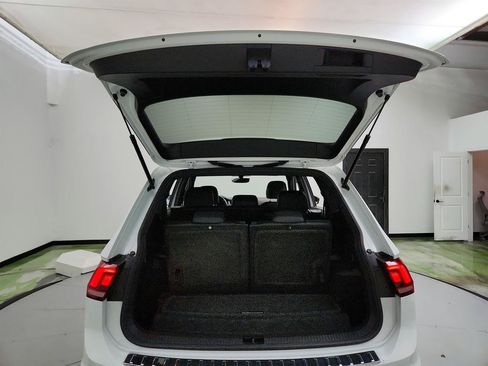 Used 2021 Volkswagen Tiguan SE R-Line FWD image 30