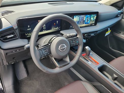 New 2026 Nissan Kicks SR w/ SR Premium Package AWD/4WD image 22