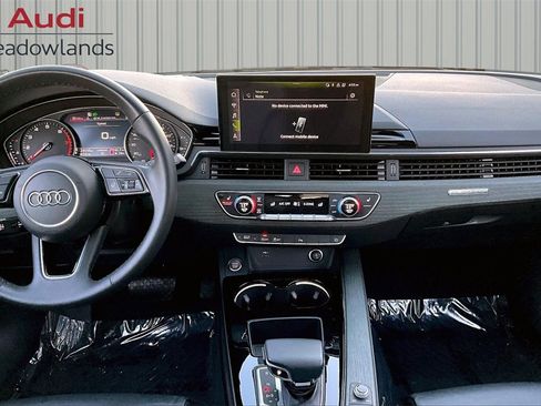 Used 2023 Audi A4 2.0T Premium w/ Convenience Package image 9