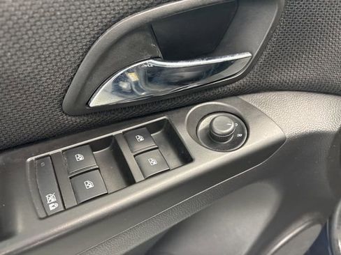 Used 2014 Chevrolet Cruze LT image 16