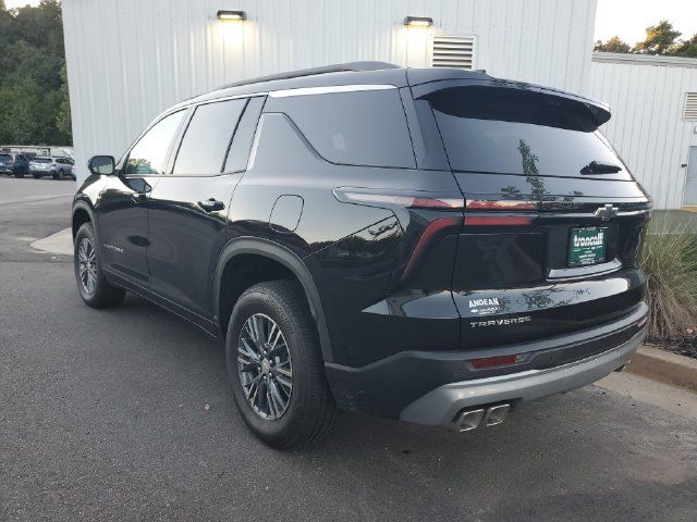 Used 2026 Chevrolet Traverse LT w/ Driver Confidence Package FWD image 8